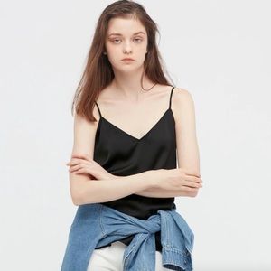 Uniqlo black slip top size XS
